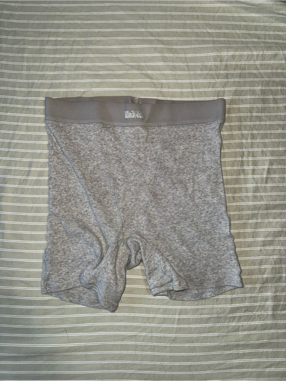 SKIMS Heather Ribbed Boxer Briefs in Light Gray